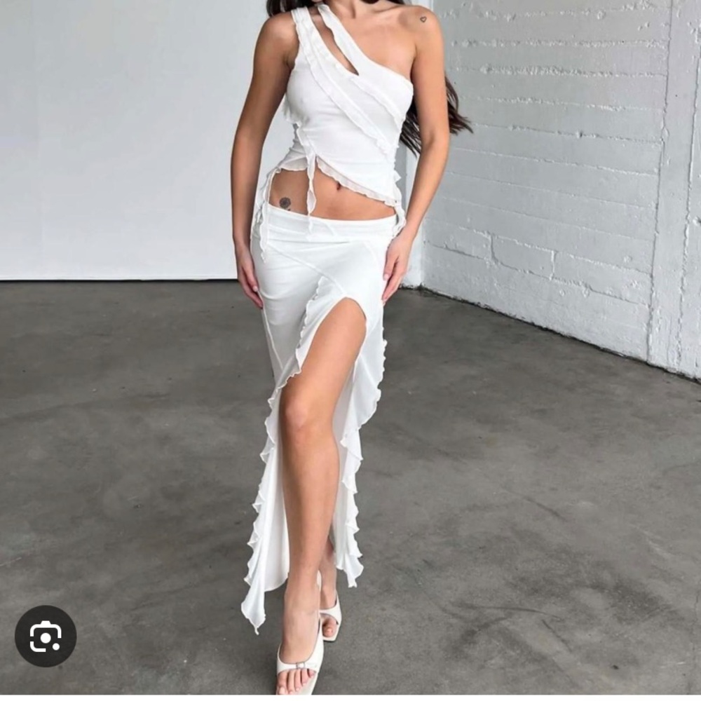 ✨ NWT ✨ Tiger Mist Theo Skirt White